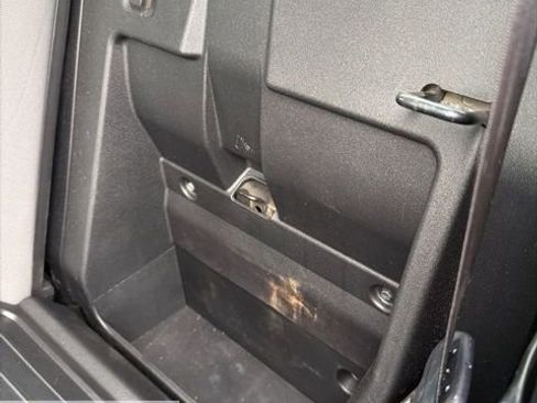 Used 2022 Toyota Tacoma SR image 36