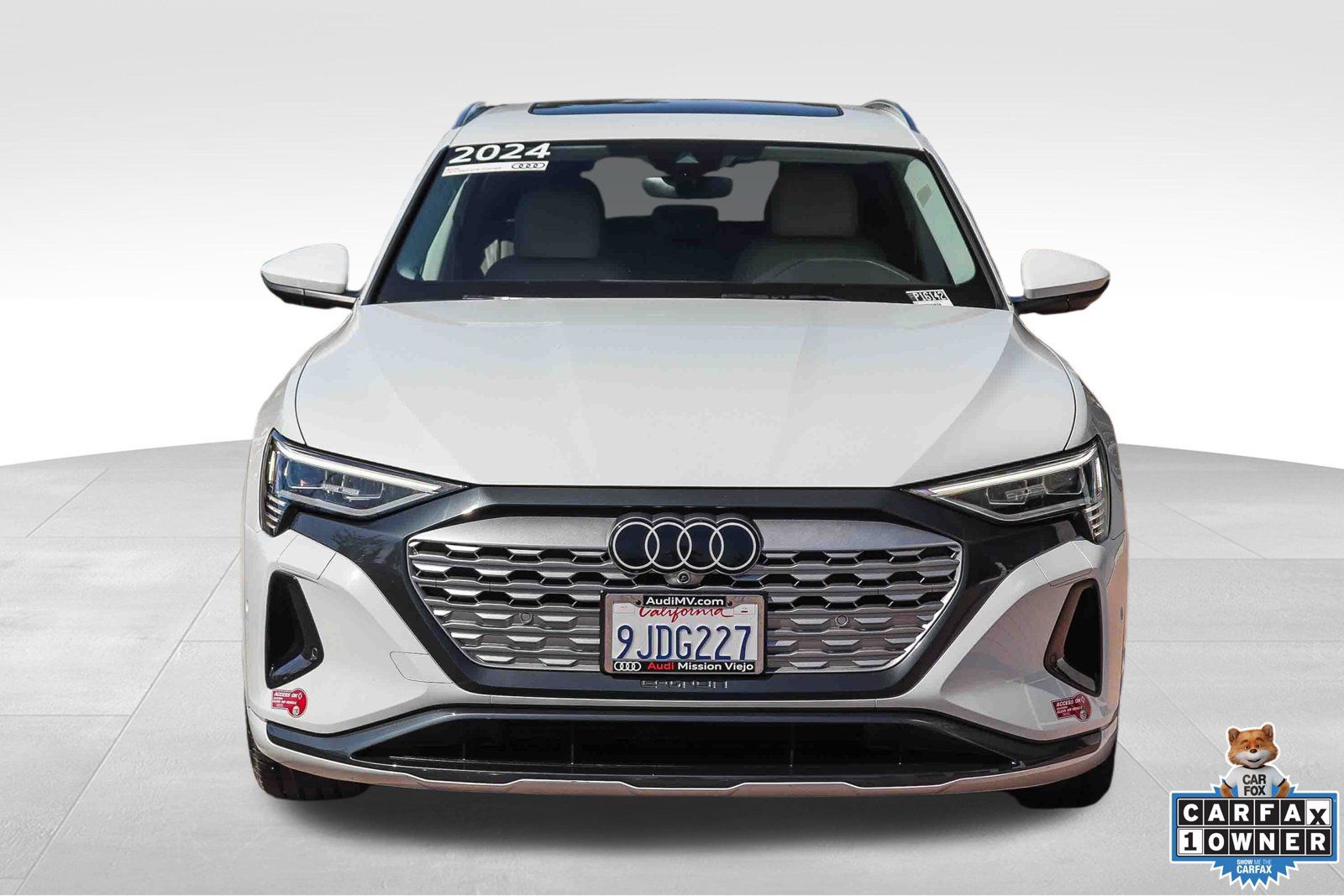 Used 2024 Audi Q8 e-tron Premium Plus w/ Premium Plus Package AWD/4WD image 2