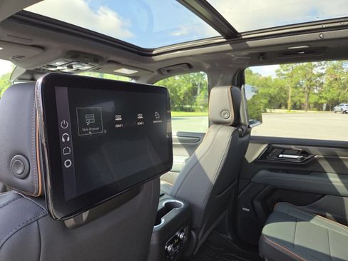 New 2026 GMC Yukon AT4 w/ AT4 Premium Plus Package AWD/4WD image 33