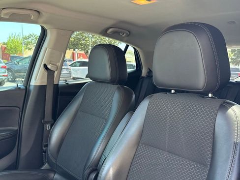 Used 2021 Buick Encore Preferred w/ Safety Package FWD image 13