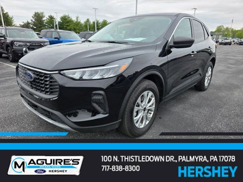 Used 2023 Ford Escape Active AWD/4WD image 1