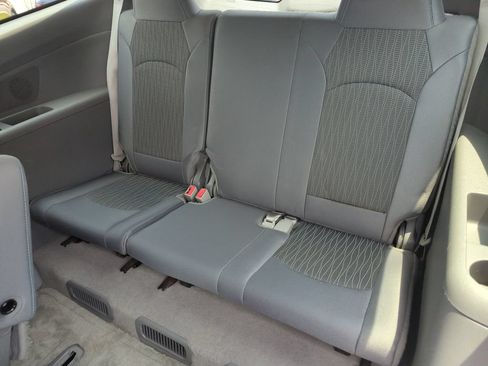 Used 2015 Chevrolet Traverse LT FWD image 28