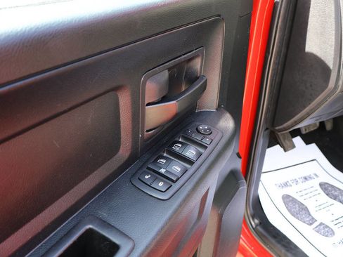 Used 2018 RAM 1500 Express AWD/4WD image 12