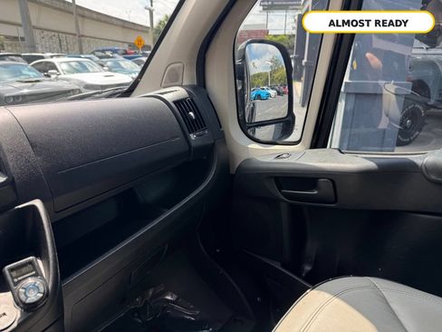 Used 2015 RAM ProMaster 2500 w/ Premium Appearance Group FWD image 18