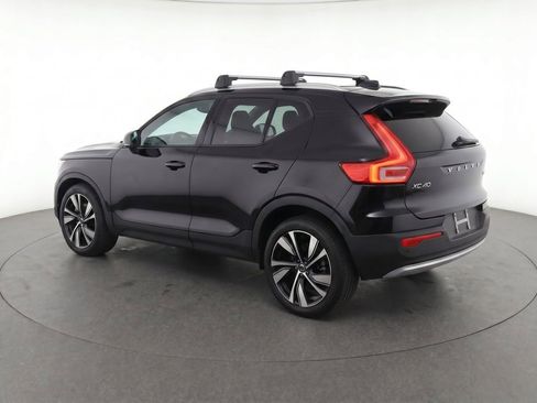 Certified 2023 Volvo XC40 B5 Ultimate w/ Protection Package Premier AWD/4WD image 3