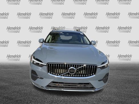 Certified 2022 Volvo XC60 B5 Inscription FWD image 3