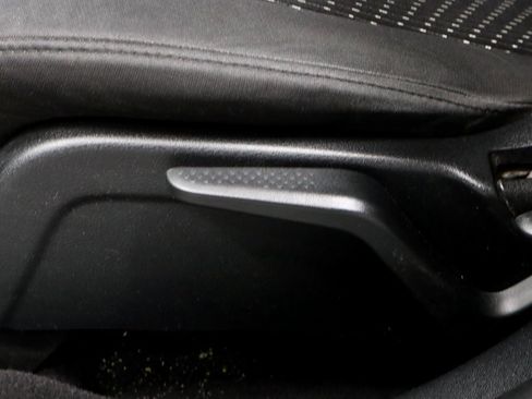 Used 2015 Dodge Journey American Value Package w/ Flexible Seating Group image 23