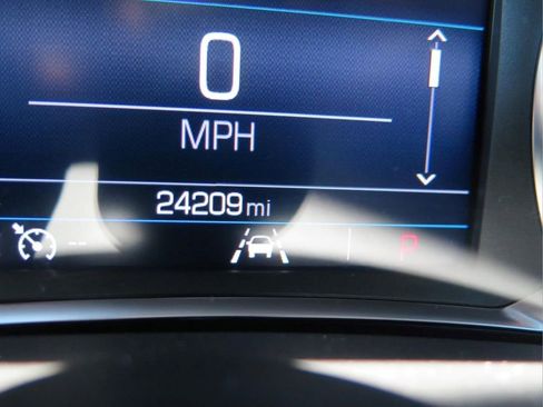 Used 2023 GMC Terrain SLE w/ Elevation Edition AWD/4WD image 12