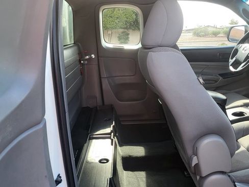 Used 2015 Toyota Tacoma 2WD Access Cab image 23
