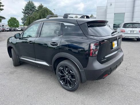 New 2026 Nissan Kicks SR AWD/4WD image 3