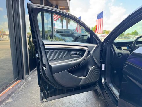 Used 2015 Ford Taurus Limited FWD image 28