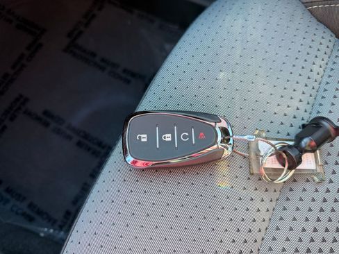 Used 2025 Chevrolet Trax LT w/ LT Convenience Package image 21