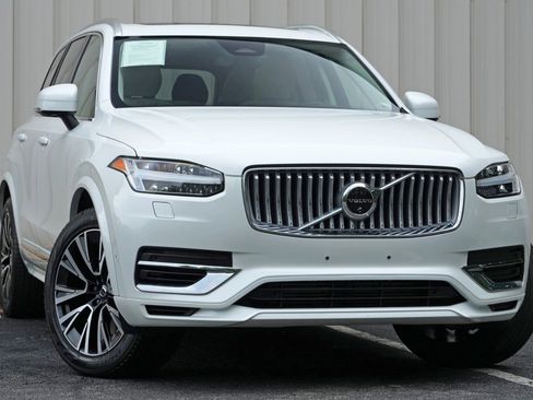 Used 2025 Volvo XC90 T8 Plus AWD/4WD image 4