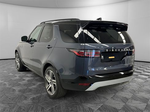 New 2026 Land Rover Discovery Limited Edition image 3