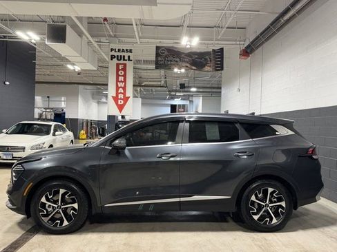 Used 2024 Kia Sportage EX image 26