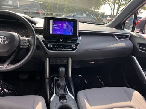 Used 2024 Toyota Corolla Cross AWD Hybrid image 20