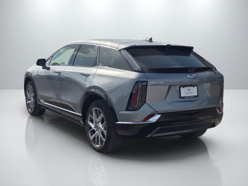 New 2026 Cadillac Optiq Luxury 1 RWD image 7