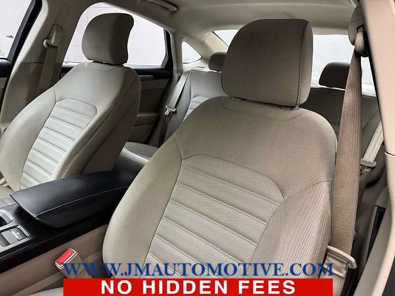 Used 2018 Ford Fusion SE FWD image 13