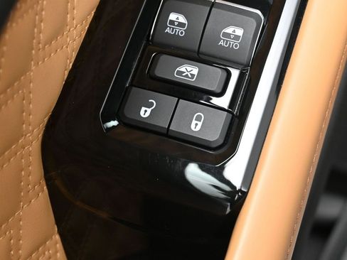 Used 2022 Jeep Grand Cherokee L Summit w/ Advanced Protech Group IV image 14