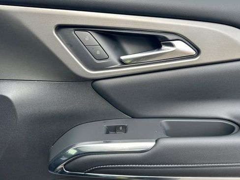 New 2026 Chevrolet Traverse LT w/ Sun and Wheel Package image 24