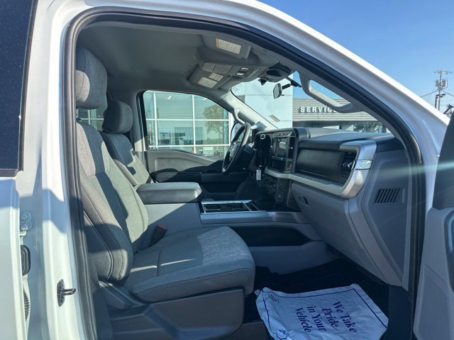 Used 2024 Ford F250 XLT w/ FX4 Off-Road Package AWD/4WD image 8