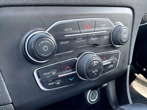 Used 2021 Dodge Charger GT image 25