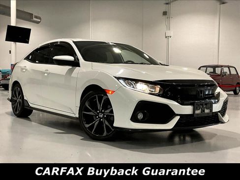 Used 2018 Honda Civic Sport image 2