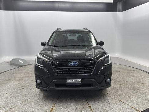 Used 2023 Subaru Forester Premium AWD/4WD image 2