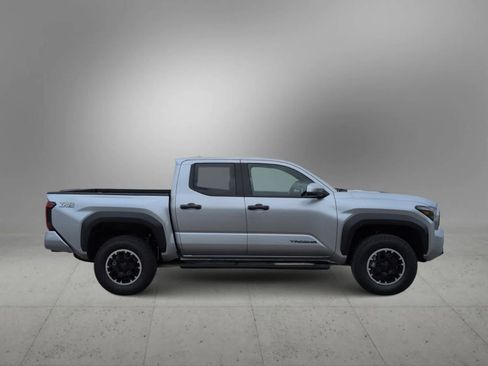 Used 2026 Toyota Tacoma TRD Off-Road AWD/4WD image 7
