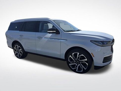 New 2026 Lincoln Navigator Reserve image 1