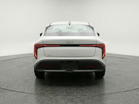 Used 2025 Kia K4 LXS image 7