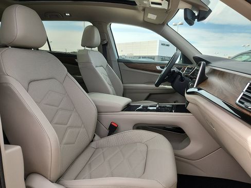 Certified 2026 Volkswagen Atlas SE FWD image 15
