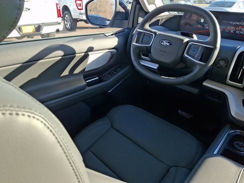 New 2026 Ford Expedition Max Active AWD/4WD image 9