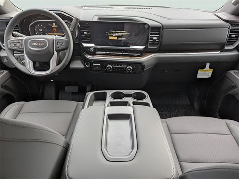 New 2026 GMC Sierra 1500 Elevation image 17