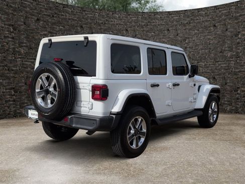 Used 2021 Jeep Wrangler Unlimited Sahara AWD/4WD image 7
