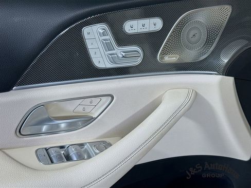 Used 2022 Mercedes-Benz GLS 450 4MATIC image 24