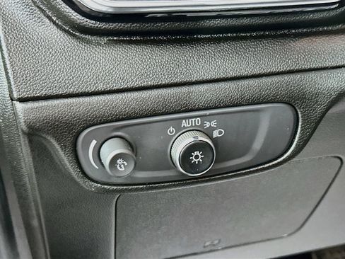 Used 2023 Chevrolet Bolt LT w/ Infotainment Package FWD image 11