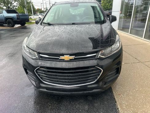 Used 2020 Chevrolet Trax LS FWD image 7