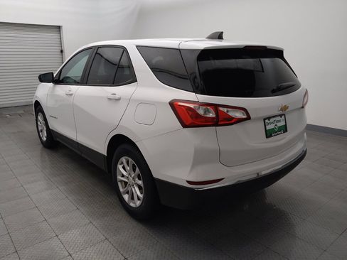 Used 2020 Chevrolet Equinox LS w/ LS Convenience Package FWD image 5