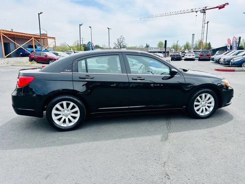 Used 2012 Chrysler 200 Touring image 8