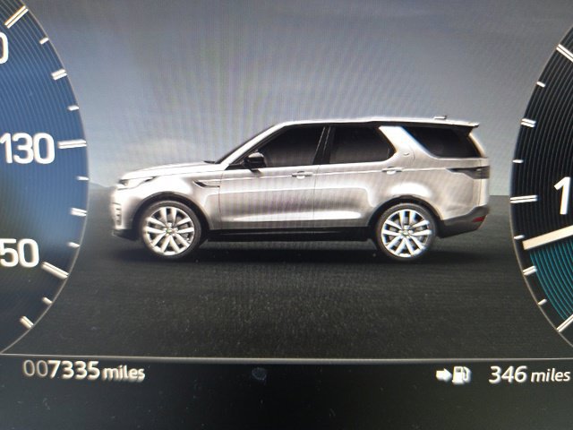Used 2025 Land Rover Discovery S AWD/4WD image 17