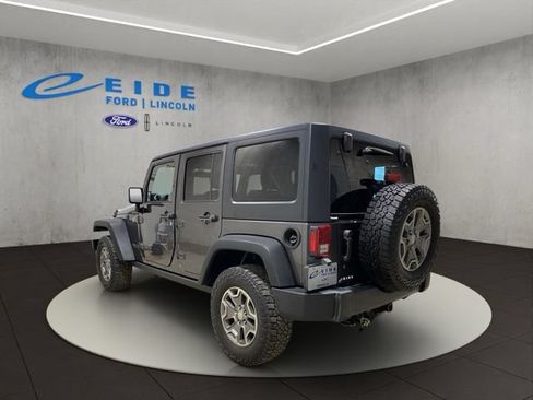 Used 2017 Jeep Wrangler Unlimited Rubicon w/ Connectivity Group AWD/4WD image 8