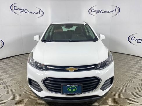 Used 2018 Chevrolet Trax LS image 10