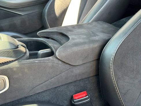 Used 2019 Aston Martin V8 Vantage Coupe RWD image 26