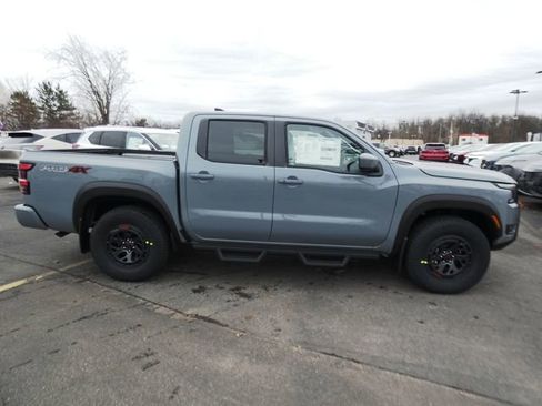 New 2026 Nissan Frontier PRO-4X w/ Pro-4x Convenience Package image 2