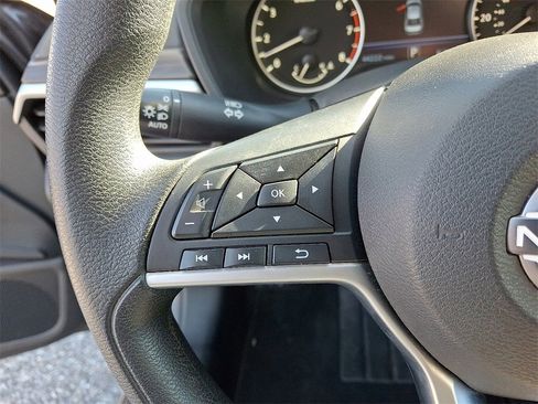 Used 2024 Nissan Altima 2.5 SV image 20