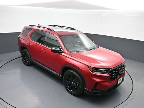 Certified 2025 Honda Pilot Black Edition image 38
