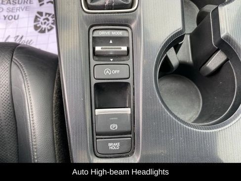 Used 2022 Honda Civic Touring image 13