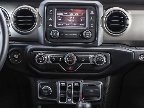 Used 2018 Jeep Wrangler Unlimited Sport S image 13