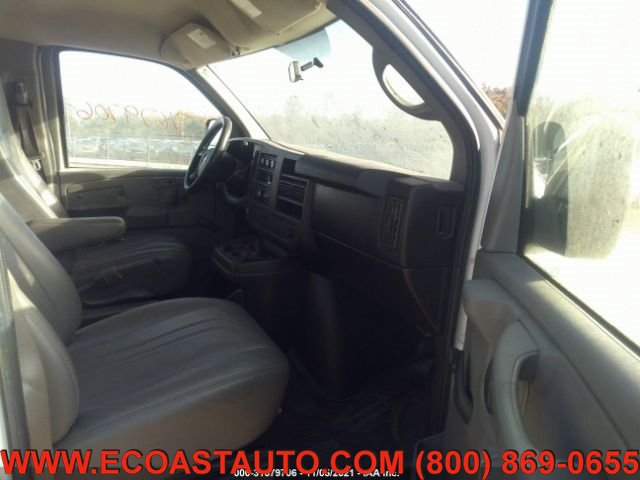Used 2011 Chevrolet Express 1500 RWD image 7